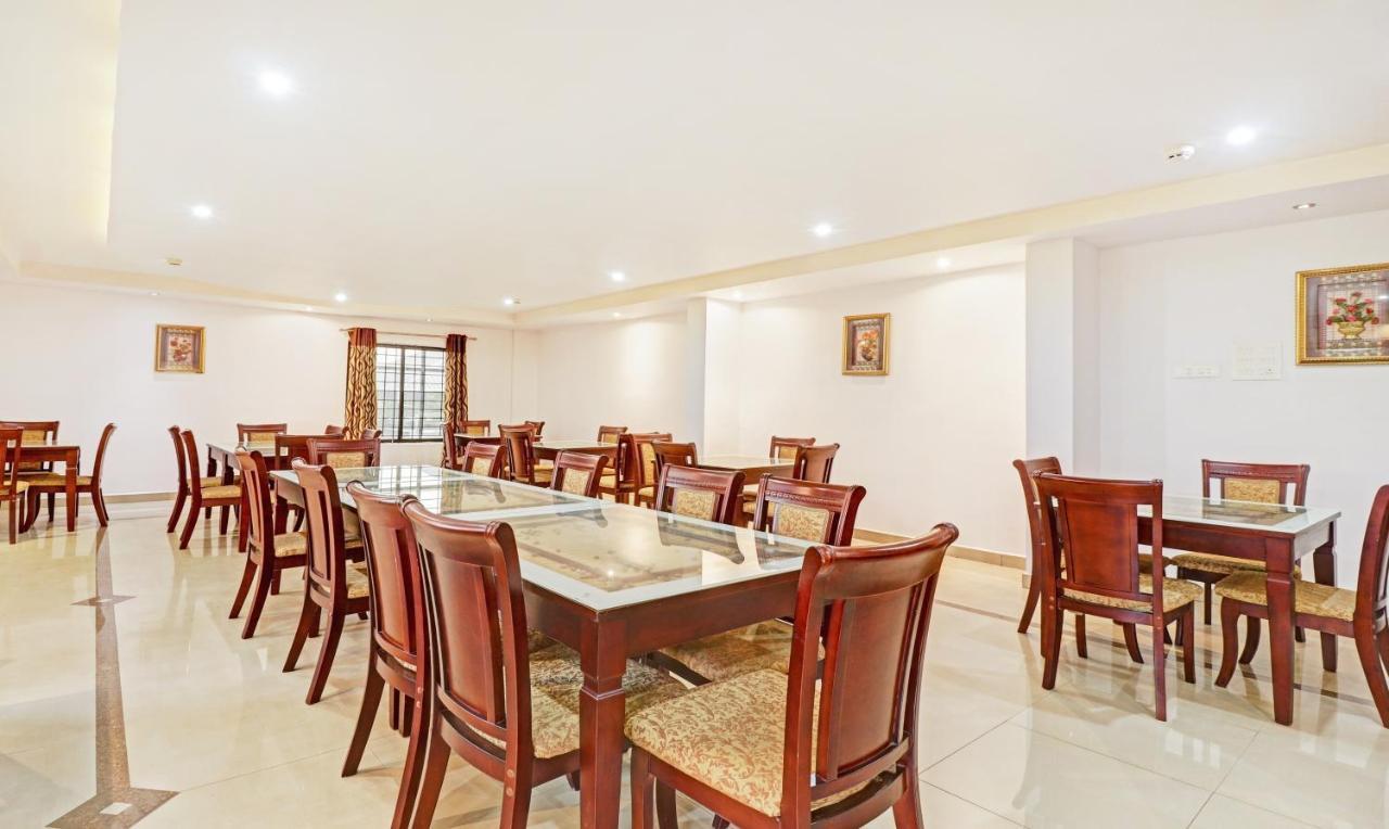 Treebo Symphony Hotels And Resorts Angamally Kizhake Chālakudi Exterior foto