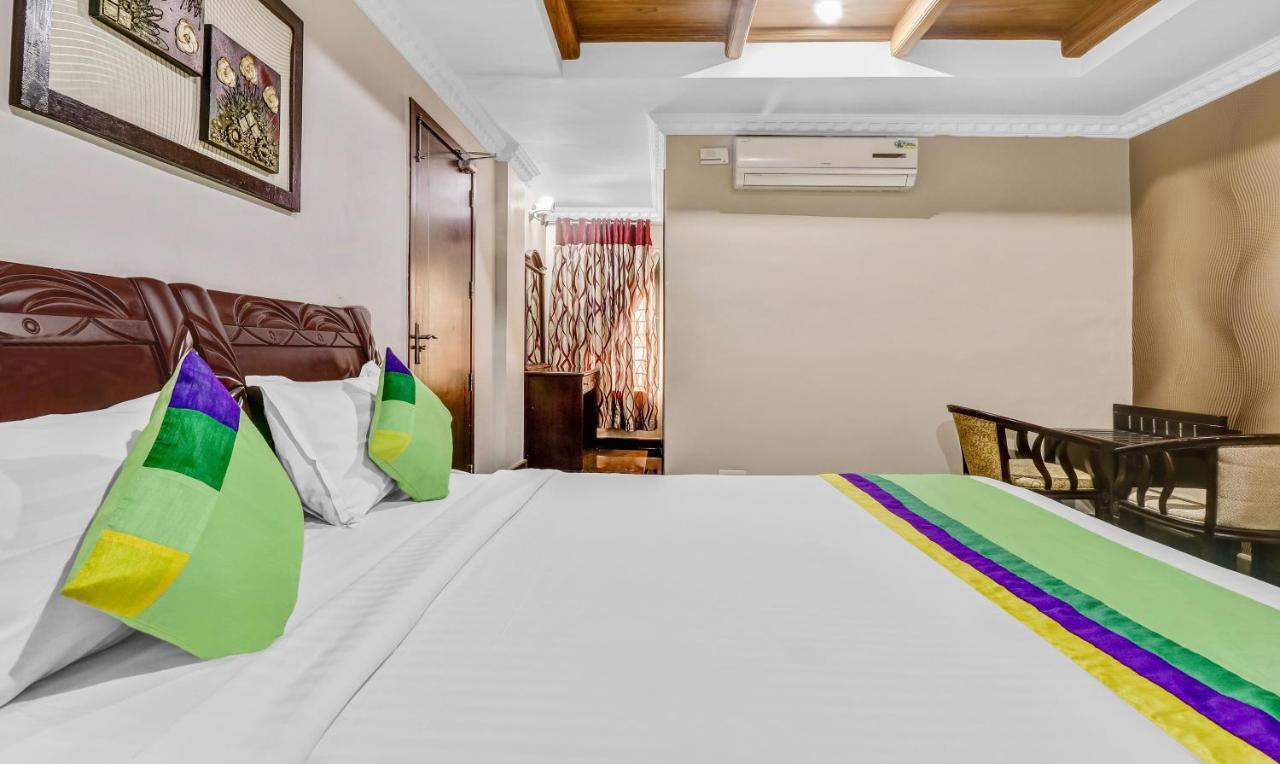 Treebo Symphony Hotels And Resorts Angamally Kizhake Chālakudi Exterior foto