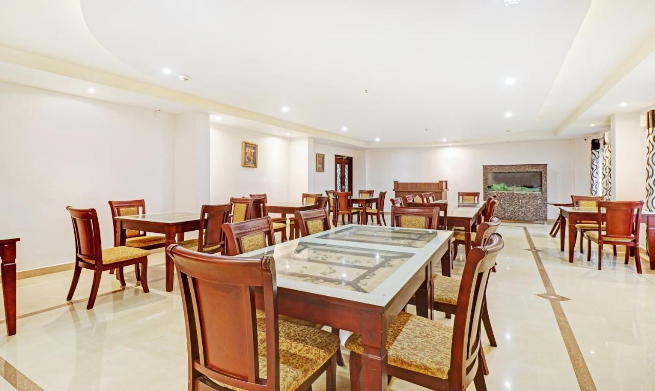 Treebo Symphony Hotels And Resorts Angamally Kizhake Chālakudi Exterior foto